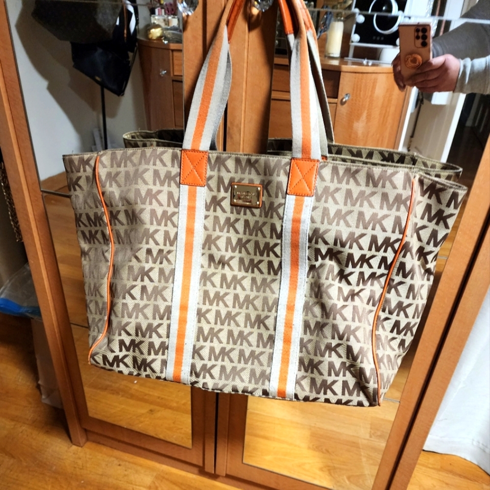 Michael Kors Brown and Orange Tote Bag 22×13 .